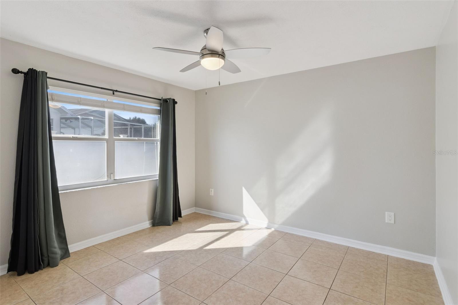 HAMPTON CHASE - Residential