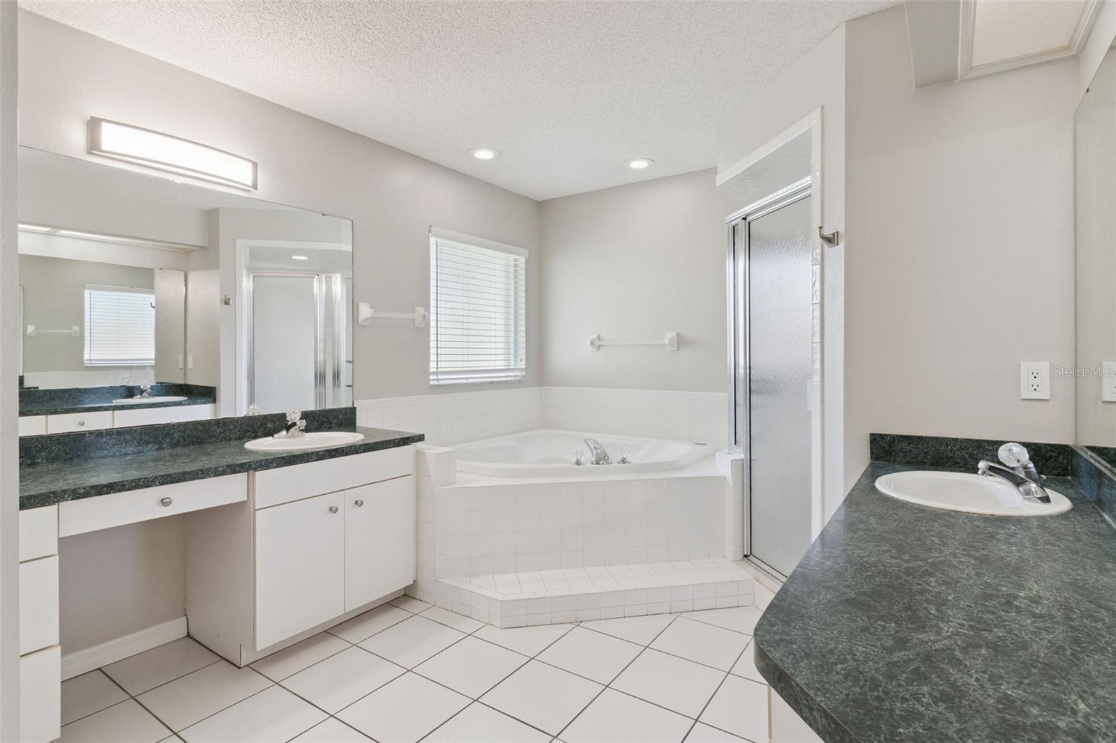 HAMPTON CHASE - Residential