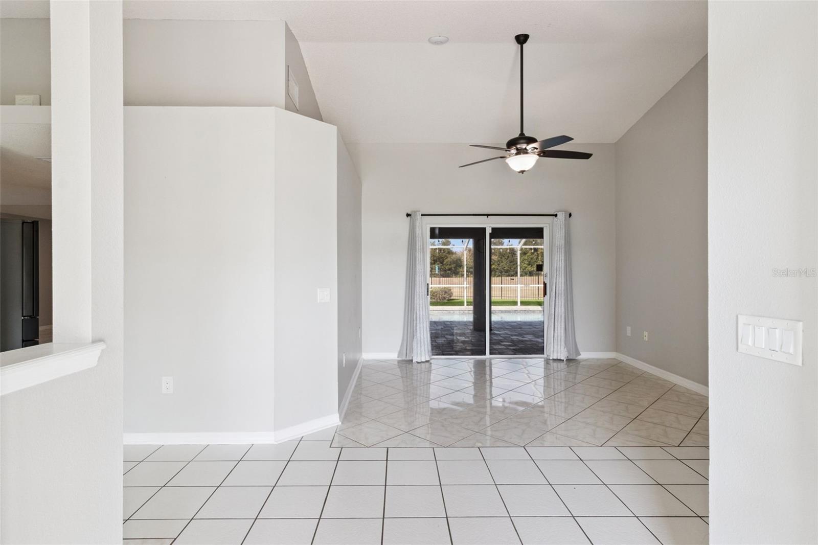 HAMPTON CHASE - Residential