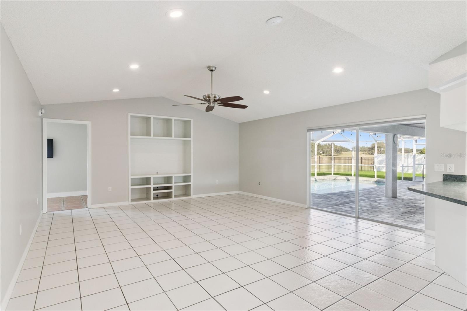 HAMPTON CHASE - Residential