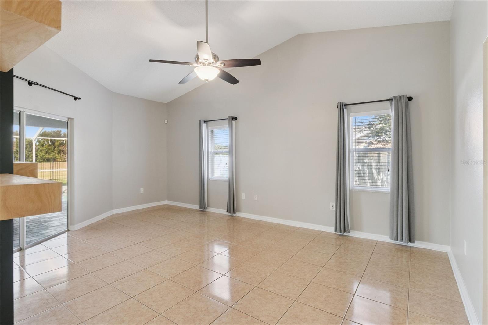 HAMPTON CHASE - Residential