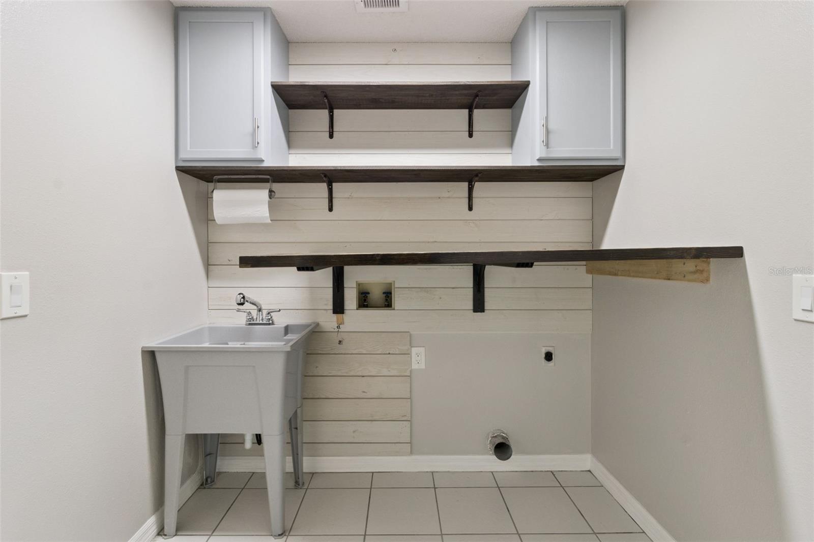 HAMPTON CHASE - Residential