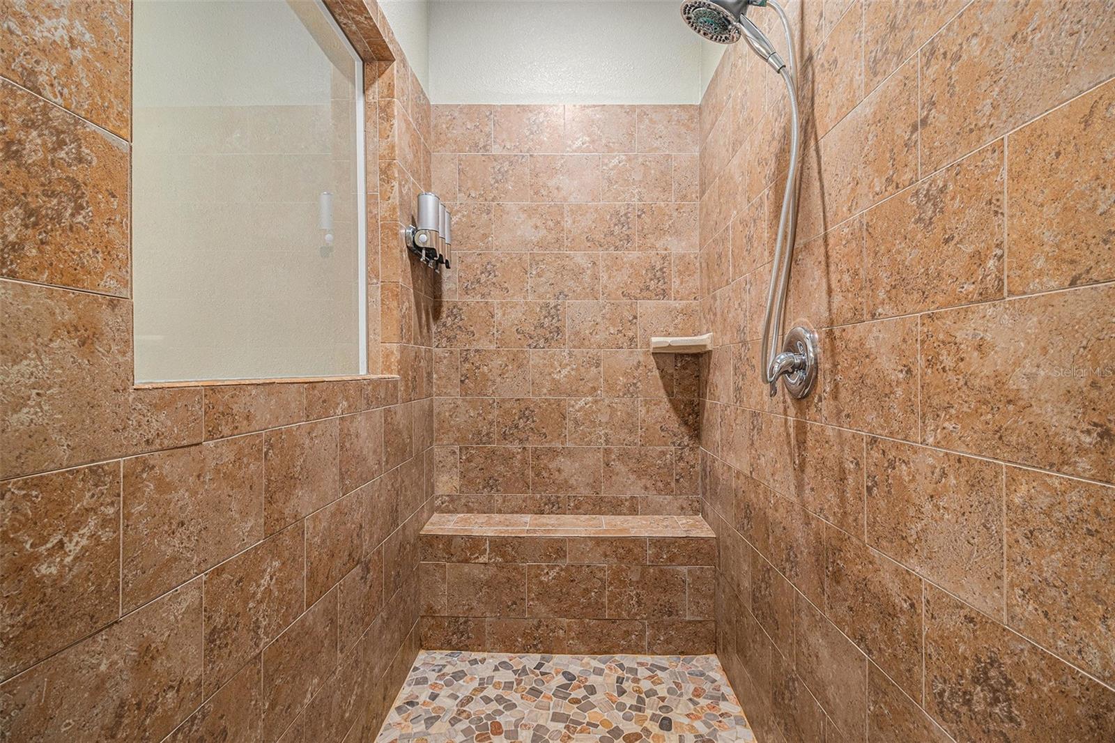 PALM HAMMOCK - Residential