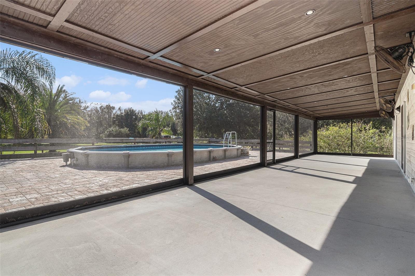 PALM HAMMOCK - Residential