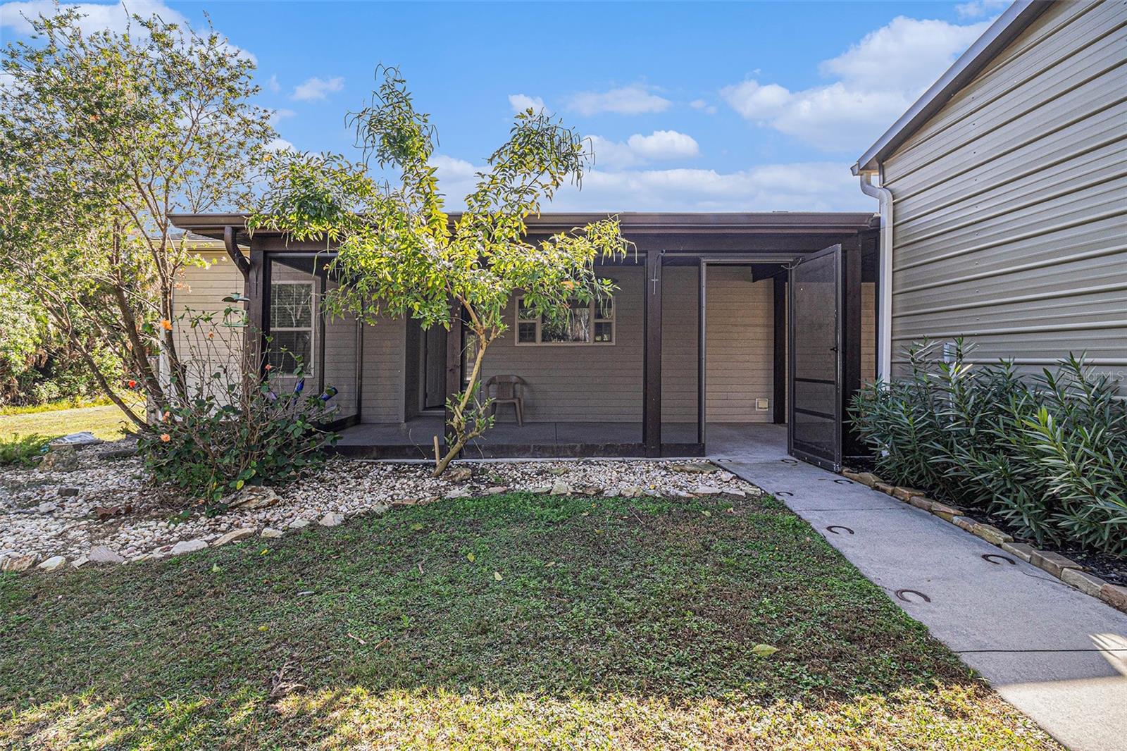 PALM HAMMOCK - Residential