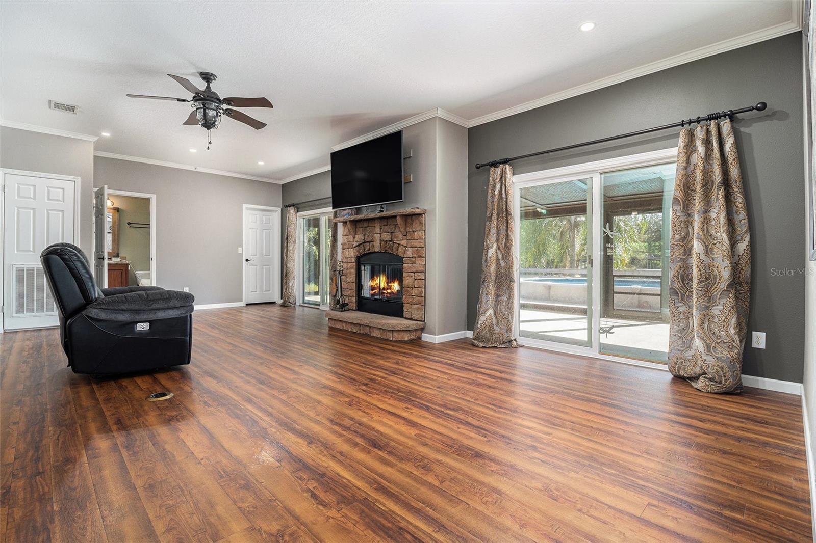 PALM HAMMOCK - Residential