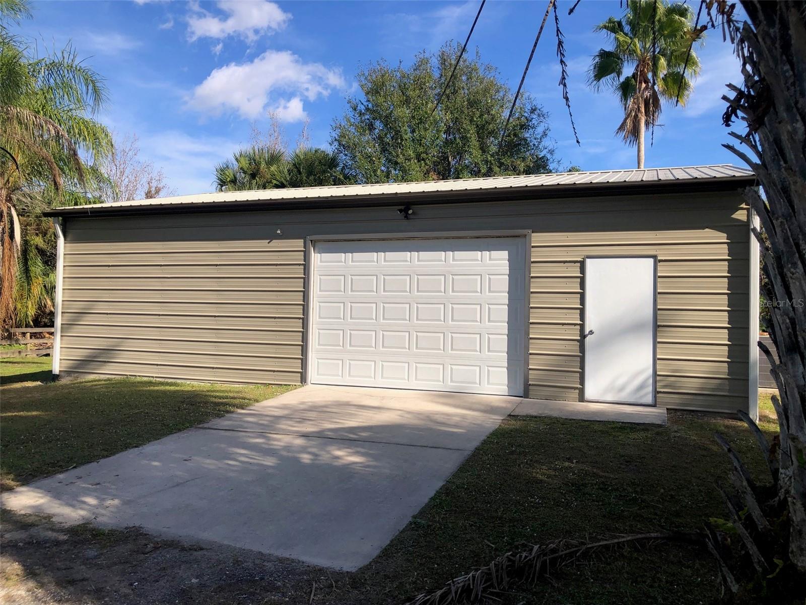 PALM HAMMOCK - Residential