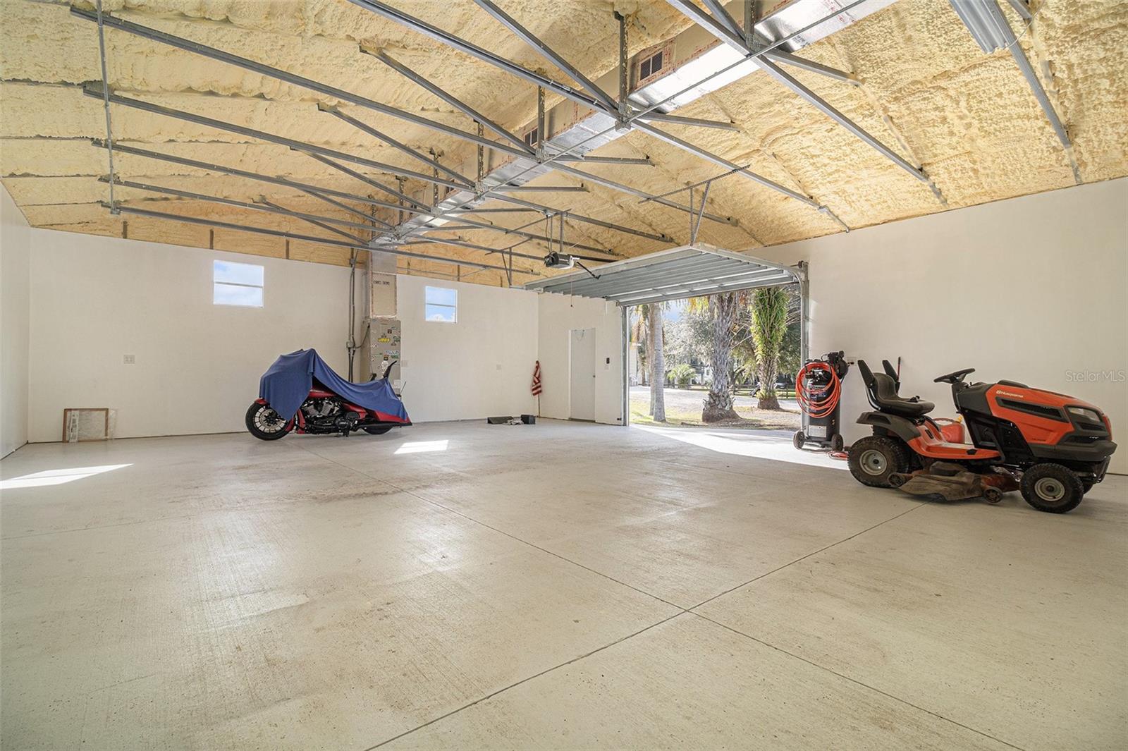 PALM HAMMOCK - Residential