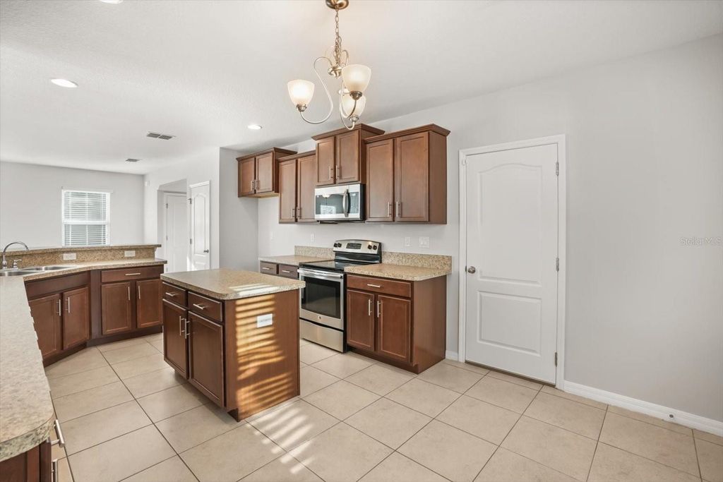 Photo of 4909 Waters Gate Drive, Tavares, FL 32778 (MLS # O6375807)