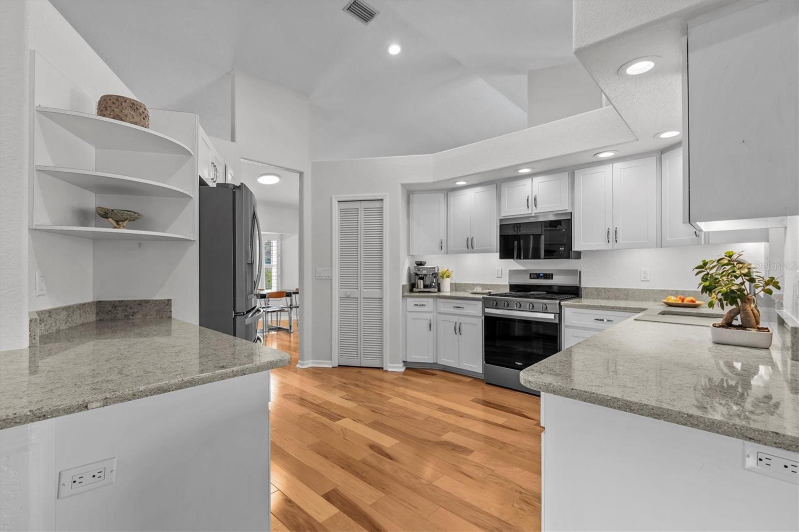 WHITCOMB PLACE - Residential