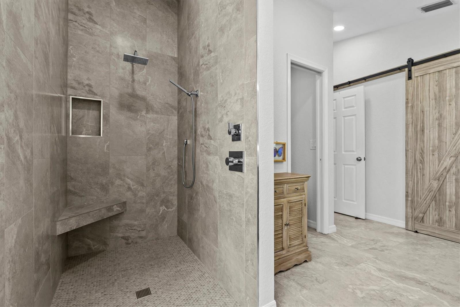 WHITCOMB PLACE - Residential