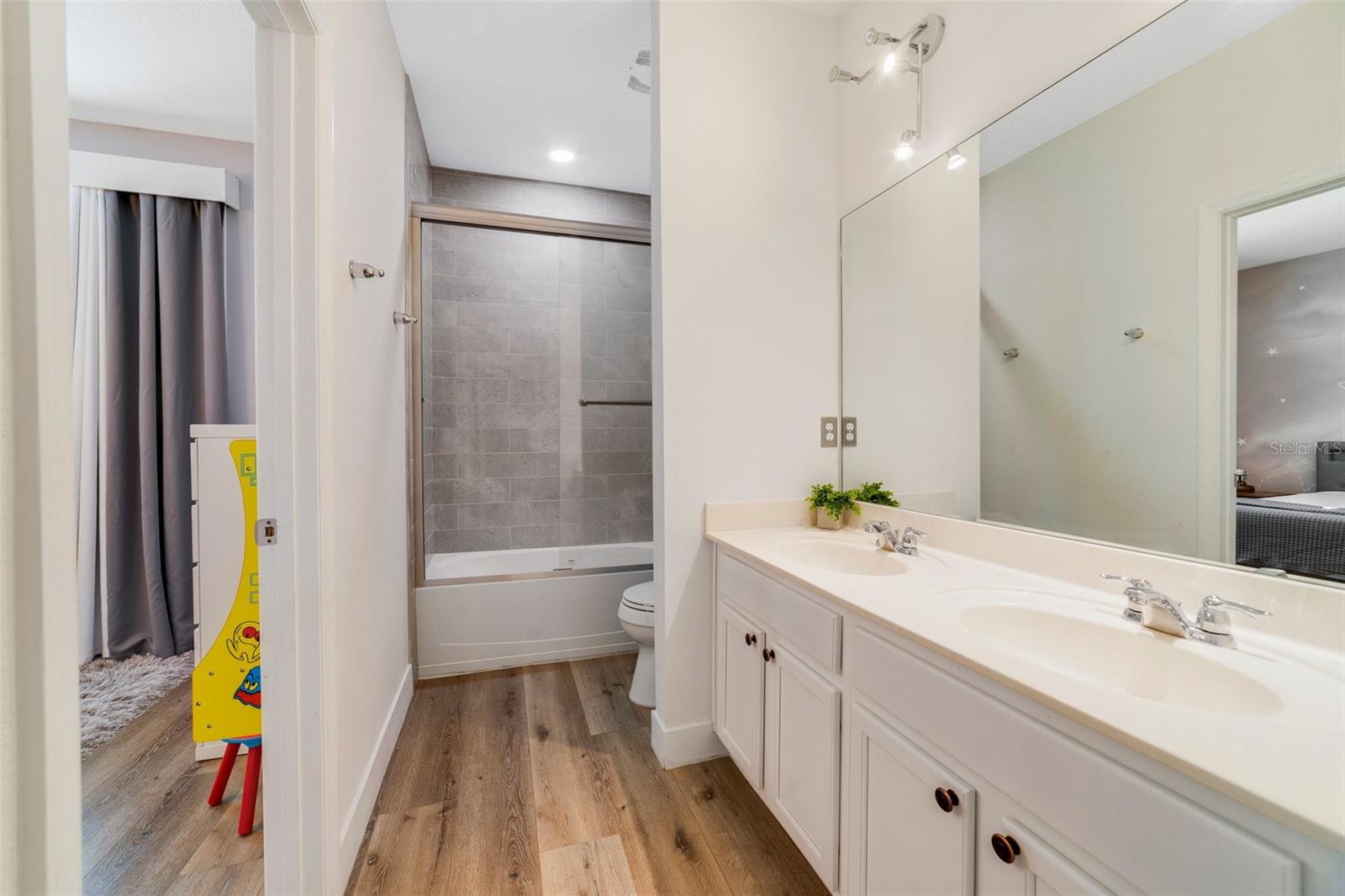 PARKSIDE PH 1 - Residential