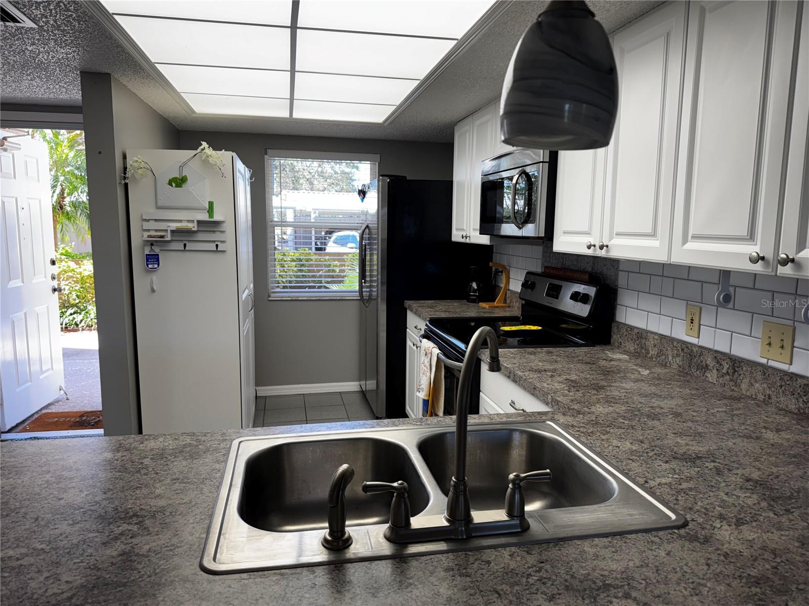 THE TERRA CEIA CLUB - Residential Lease