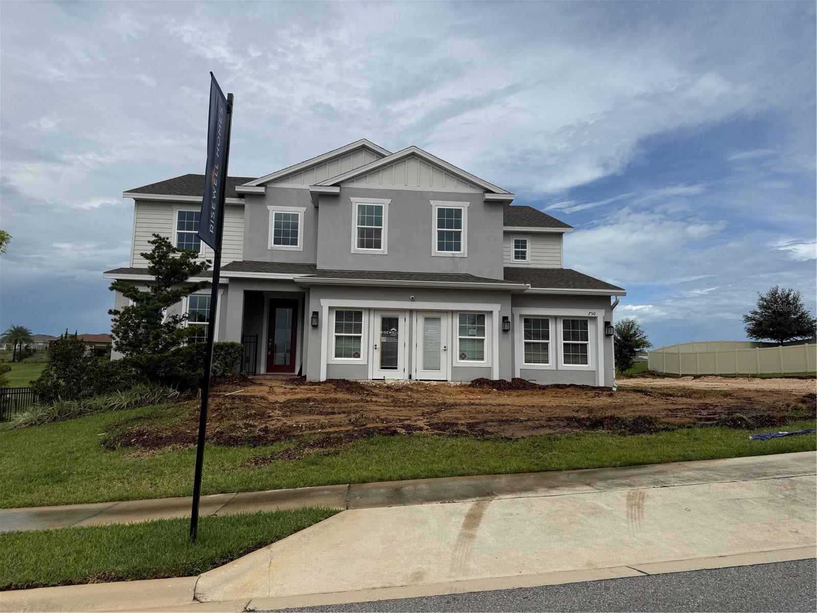 7504 CATANIA LOOP