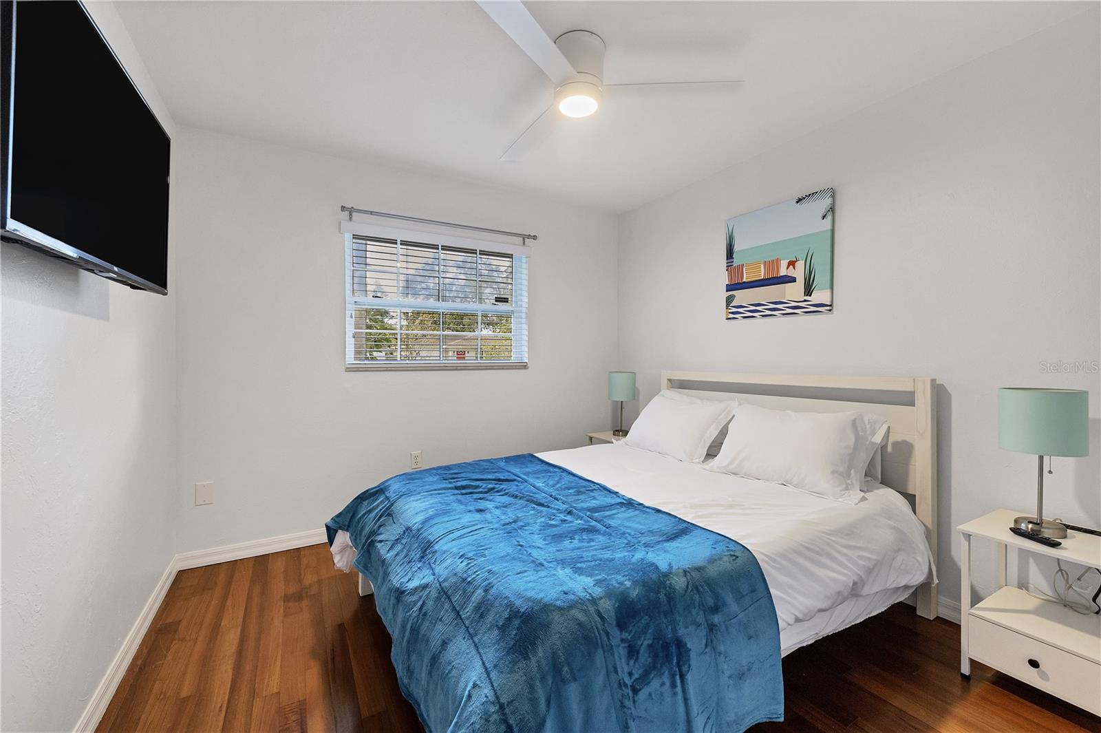 RUSTIC LODGE - Residential Lease