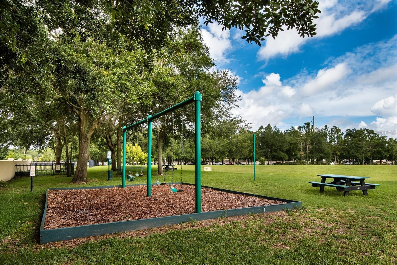 VIZCAYA TWNHMS 46/140 - Residential