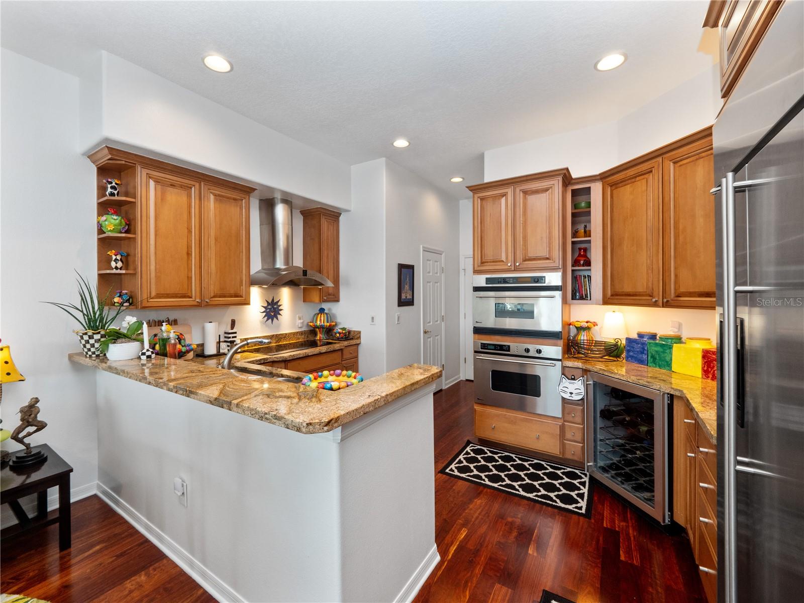 VIZCAYA TWNHMS 46/140 - Residential