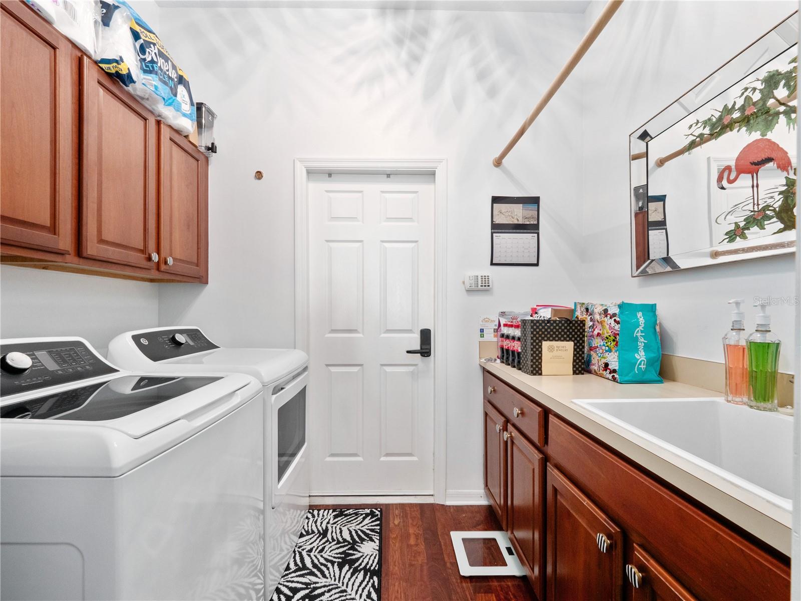 VIZCAYA TWNHMS 46/140 - Residential