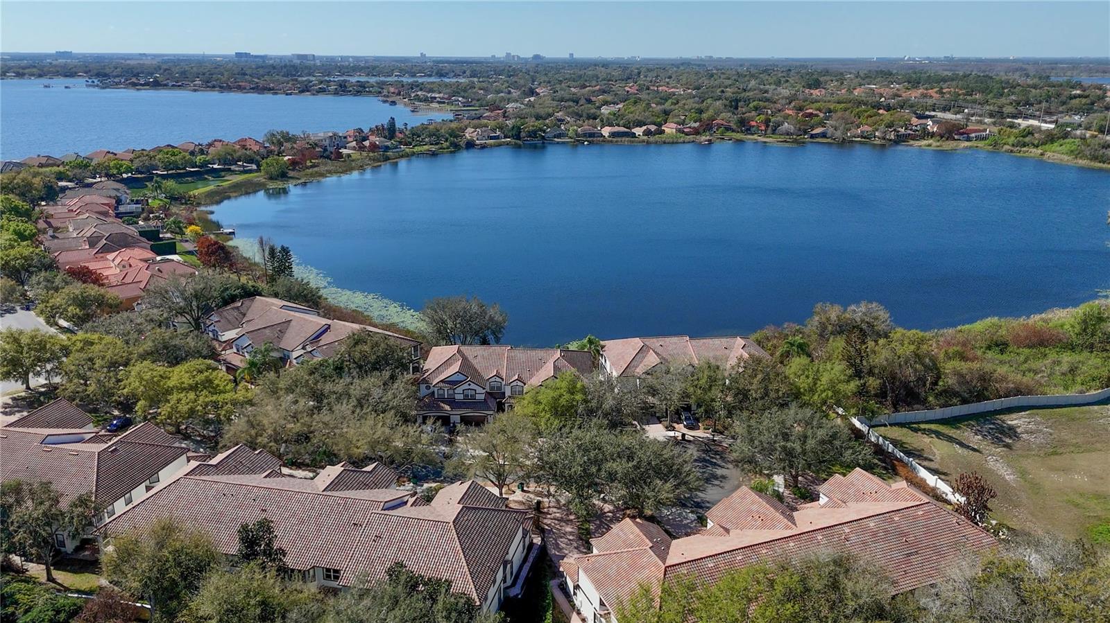 VIZCAYA TWNHMS 46/140 - Residential