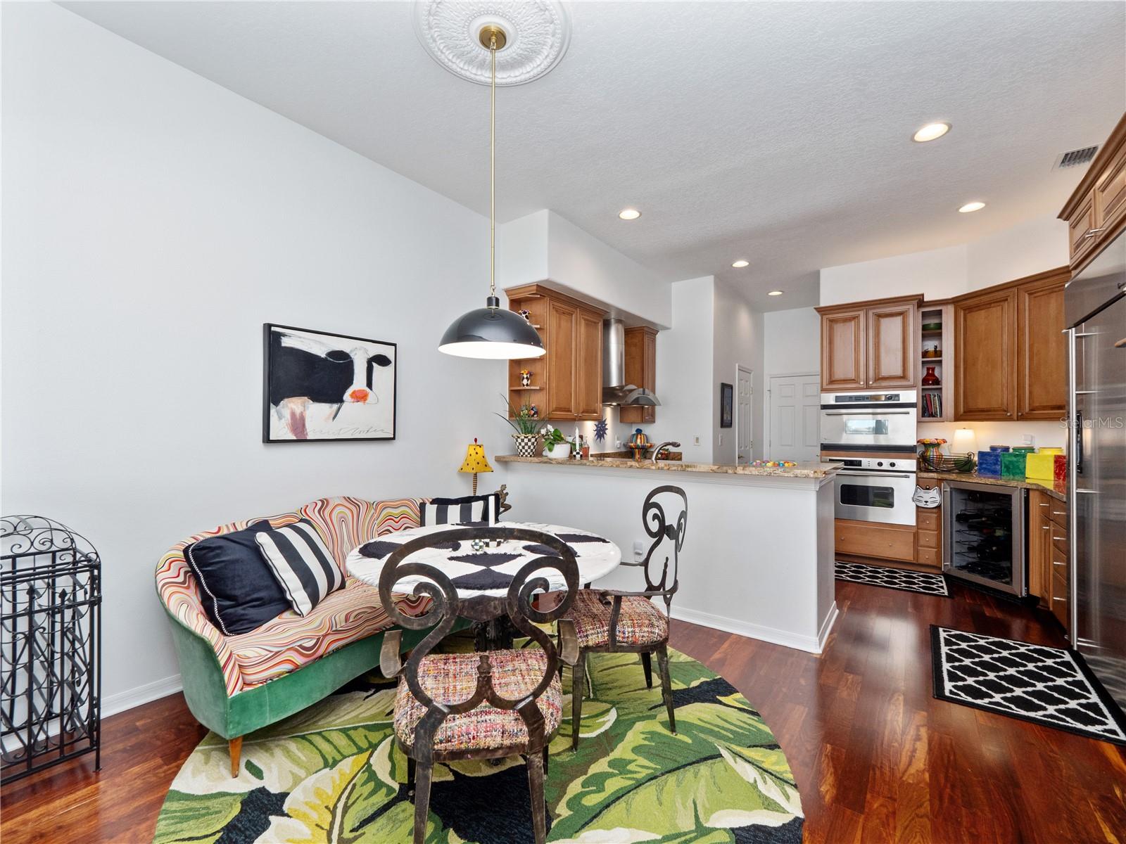 VIZCAYA TWNHMS 46/140 - Residential