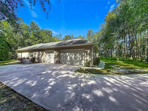 Tiny photo for 10620 NE 104th Circle, Oxford, FL 34484 (MLS # G5117080)