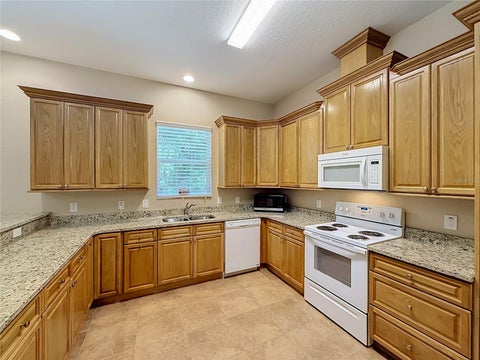 Tiny photo for 10620 NE 104th Circle, Oxford, FL 34484 (MLS # G5117080)