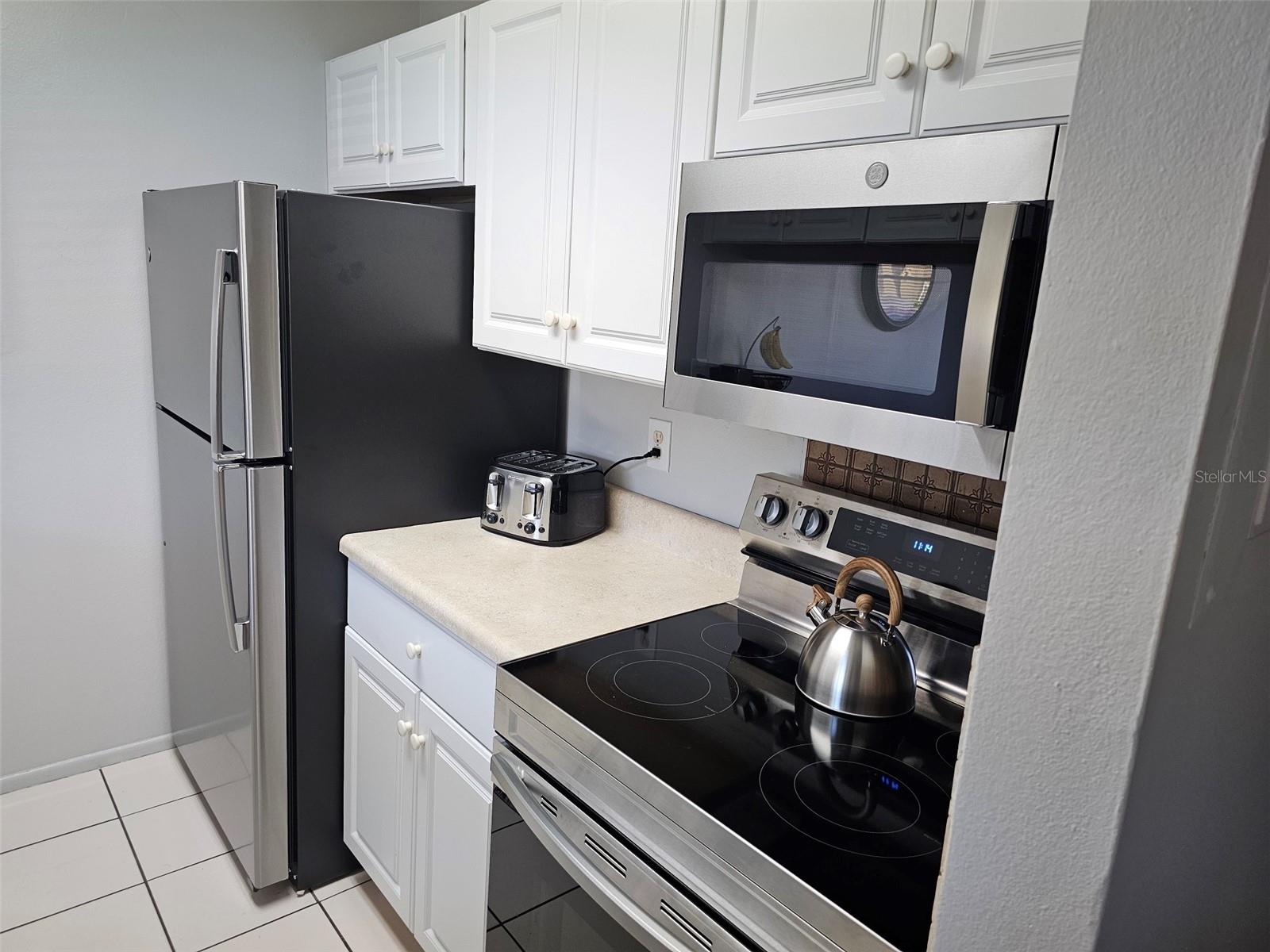 MIRROR LAKE SEC 2 - Residential Lease