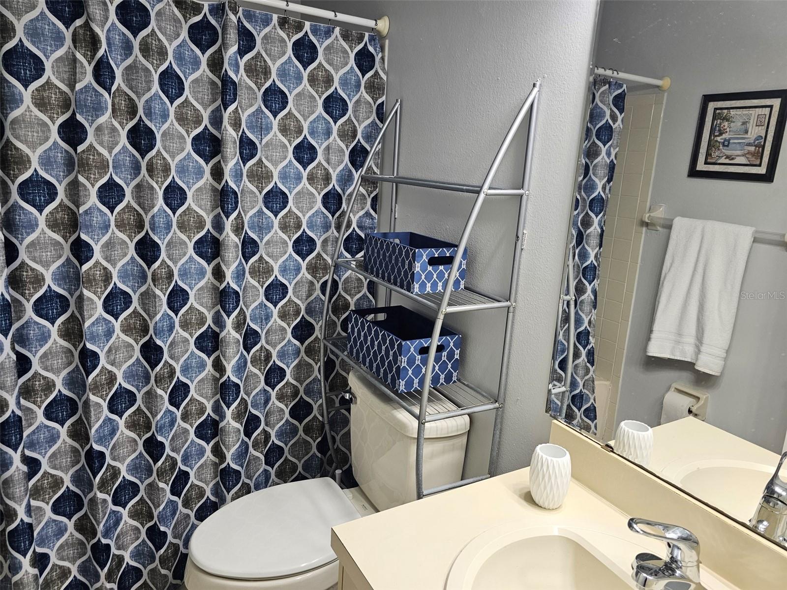 MIRROR LAKE SEC 2 - Residential Lease