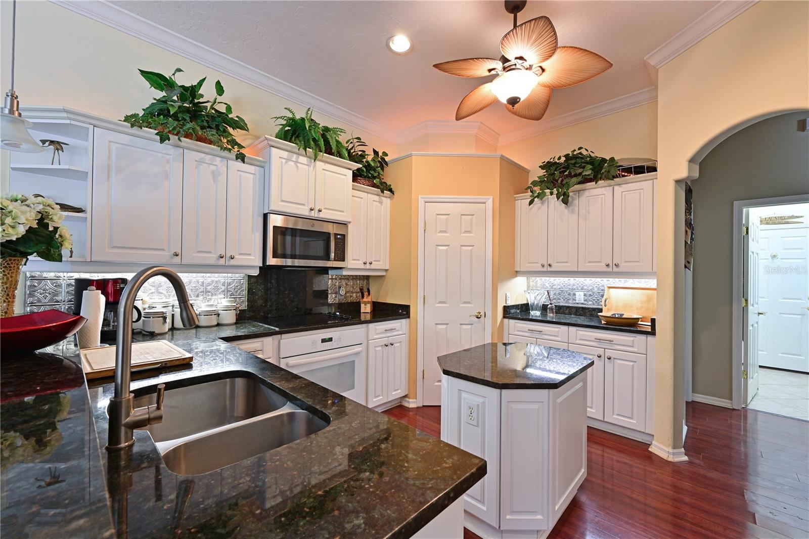 EDGEWATER VILLAGE SUBPHASE B - Residential