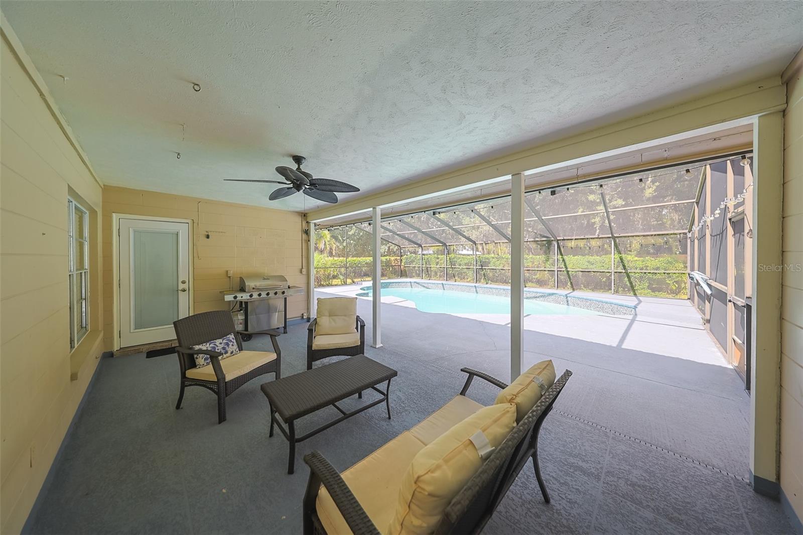 FOUR WINDS ESTATES - Residential