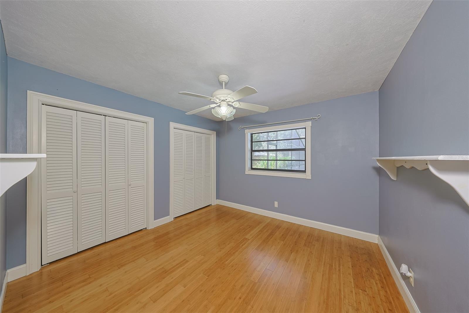 FOUR WINDS ESTATES - Residential