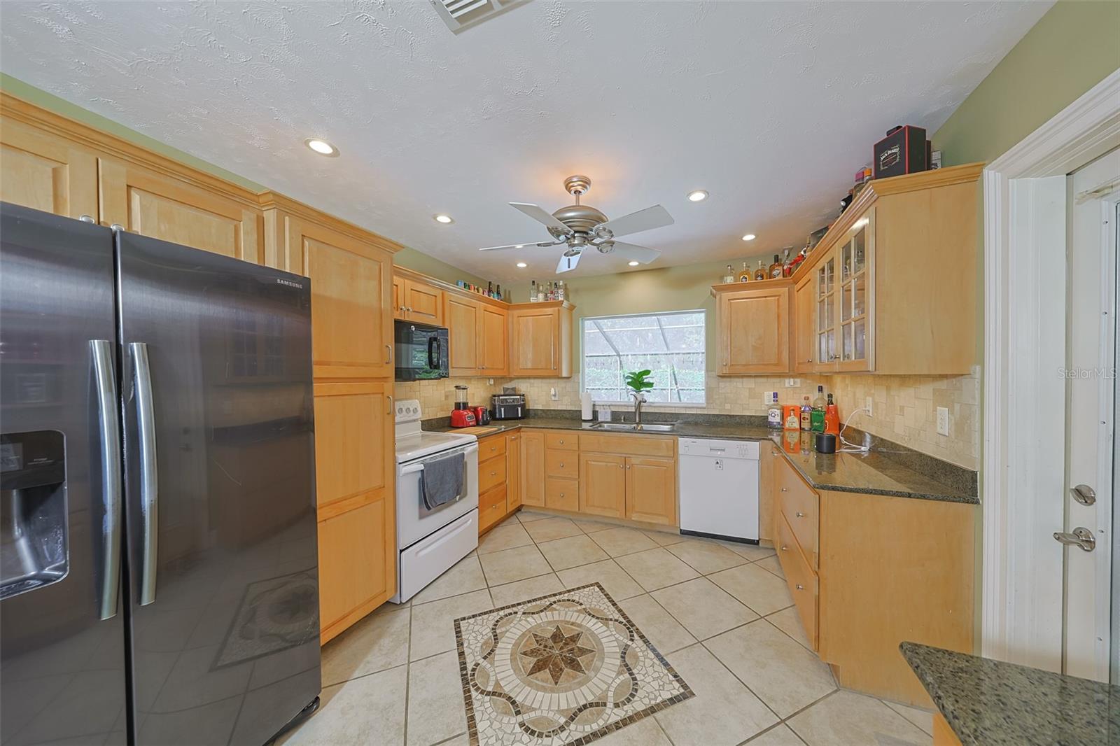 FOUR WINDS ESTATES - Residential