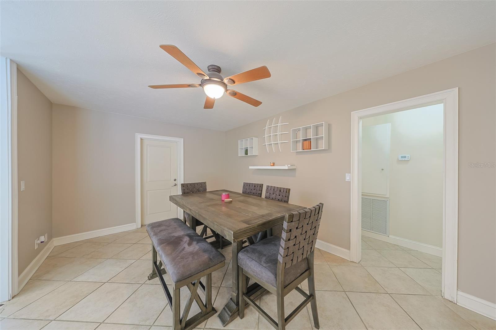 FOUR WINDS ESTATES - Residential