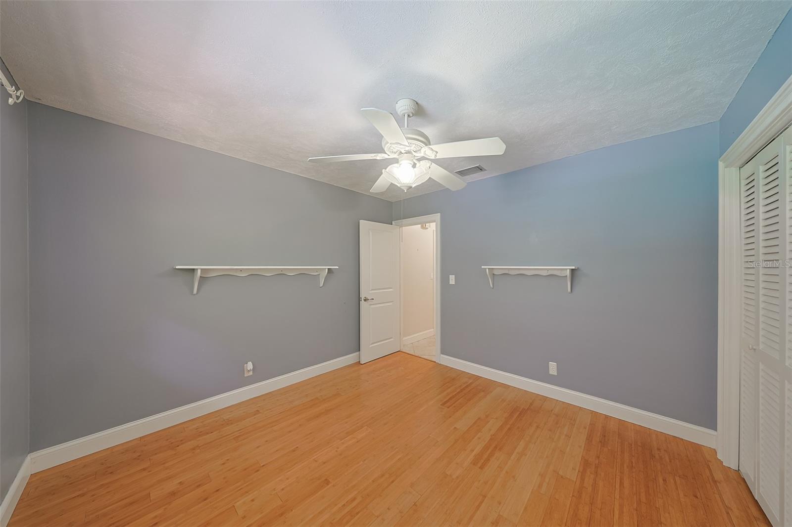 FOUR WINDS ESTATES - Residential