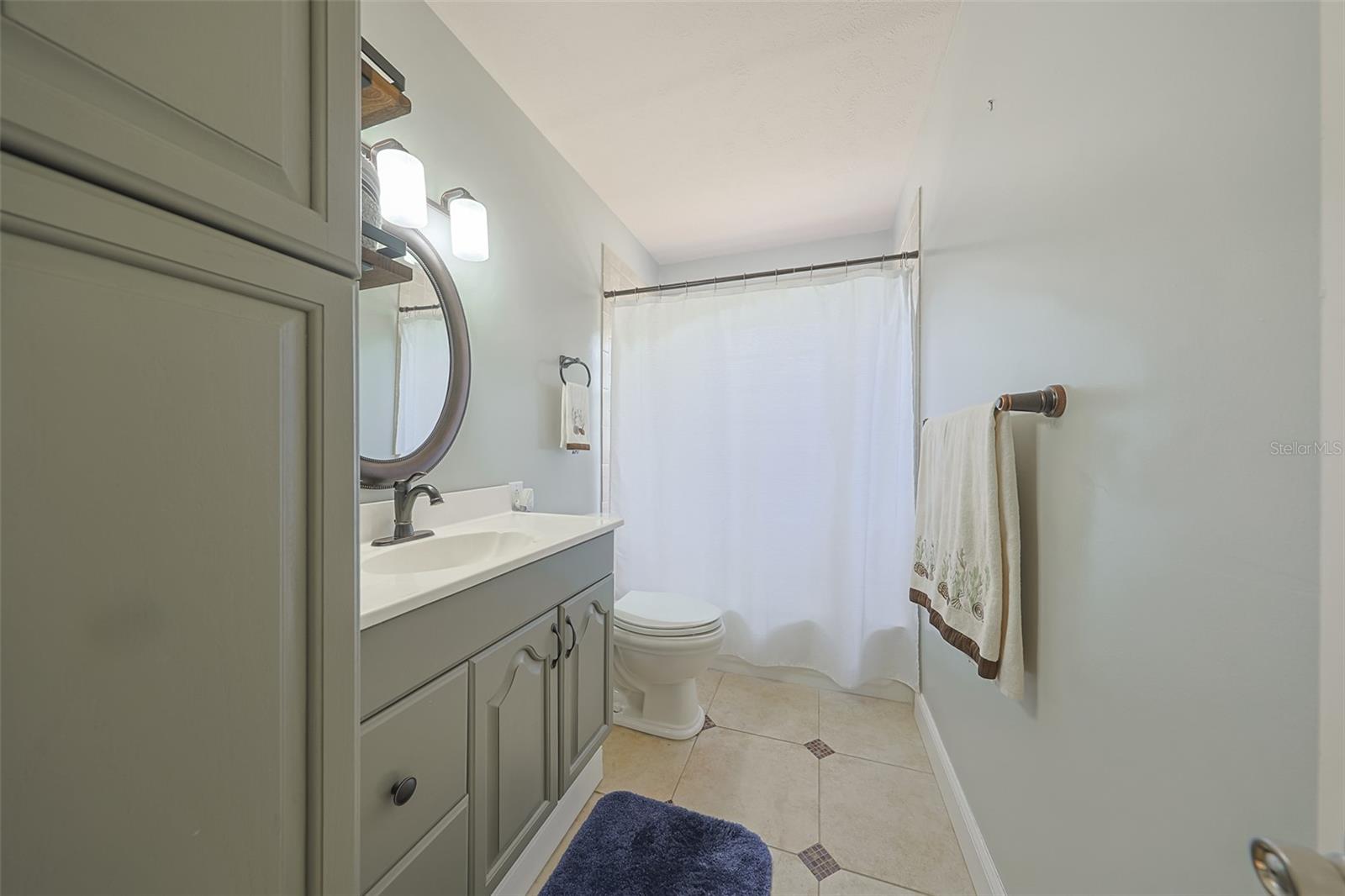 FOUR WINDS ESTATES - Residential