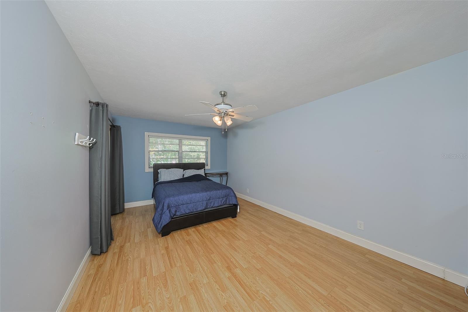 FOUR WINDS ESTATES - Residential