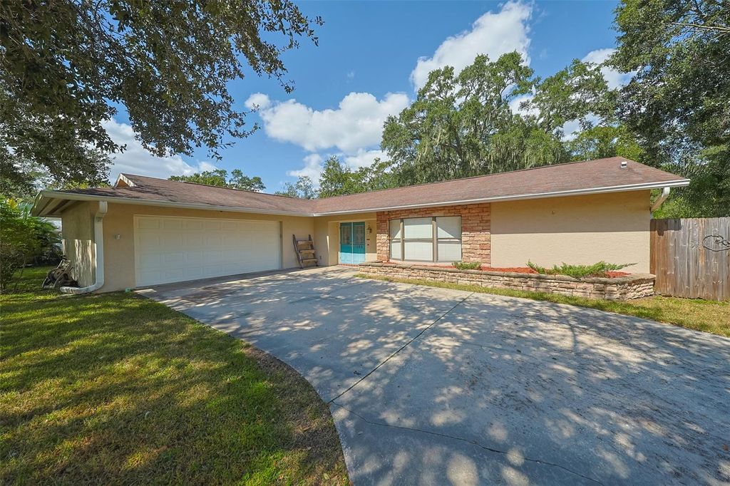 Photo of 103 Windy Circle, Brandon, FL 33511 (MLS # TB8439251)
