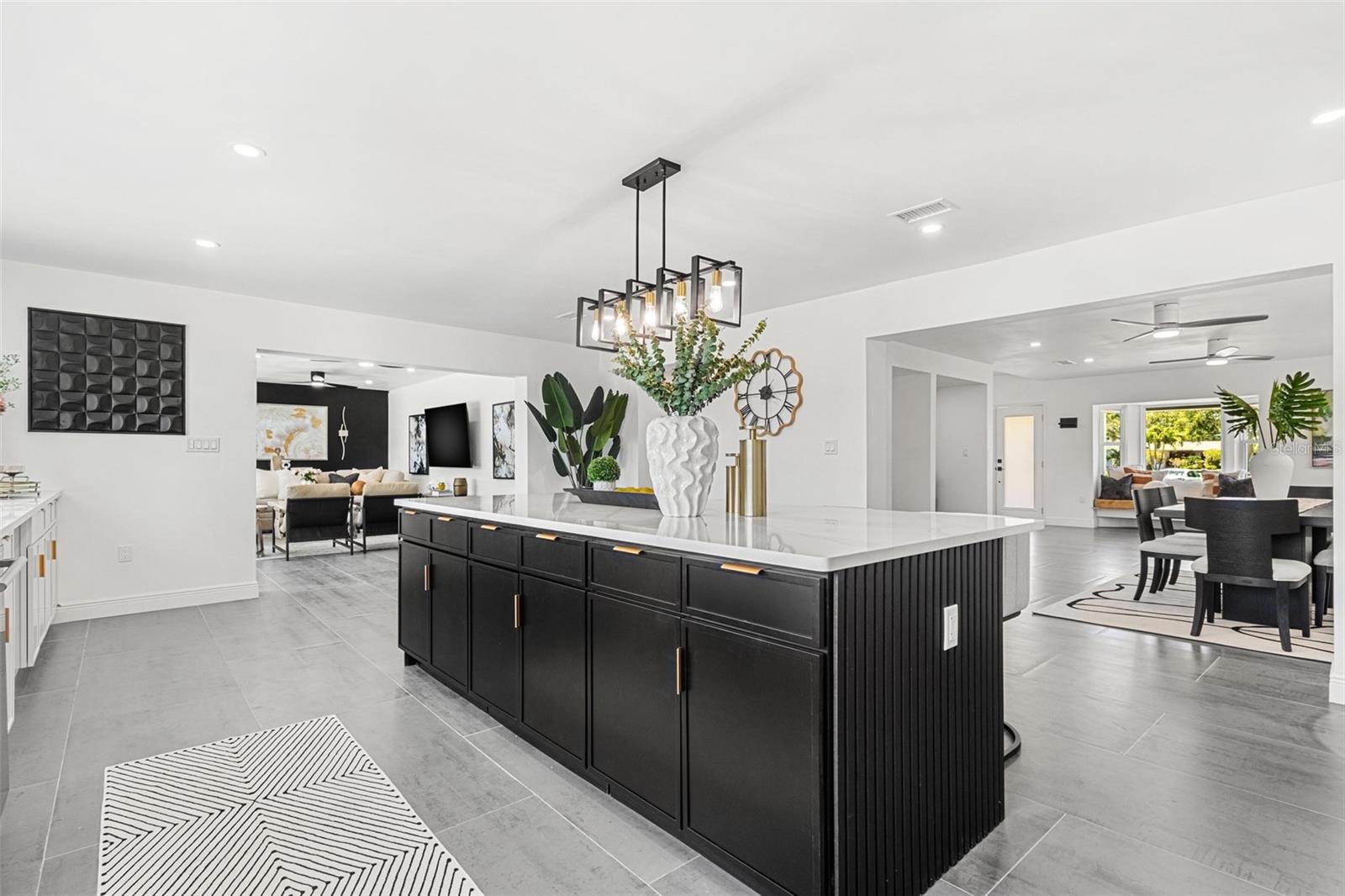 BAY COLONY ESTATES - Residential