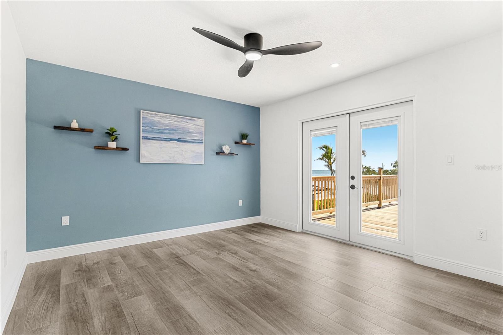 BAY COLONY ESTATES - Residential