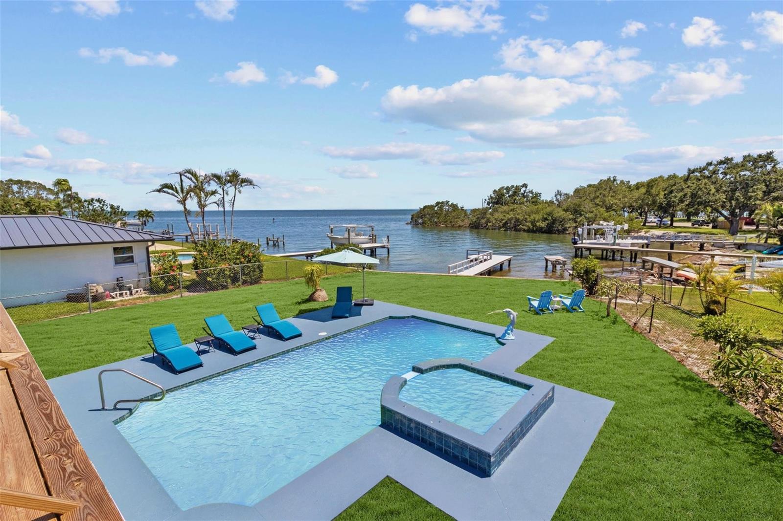 BAY COLONY ESTATES - Residential