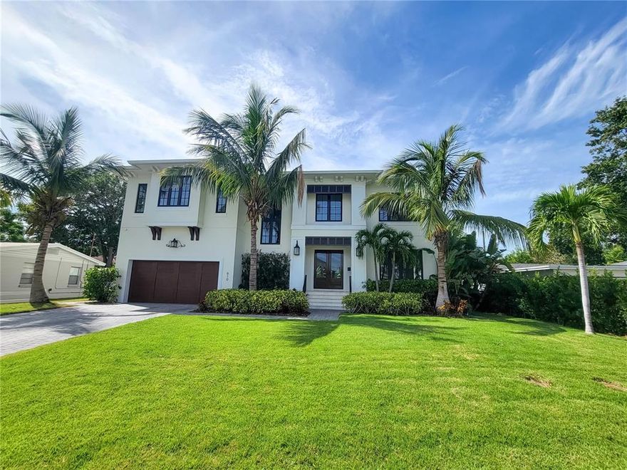 Wonderful and cleaned lined Don Hughes Home. Entered for sold stats only