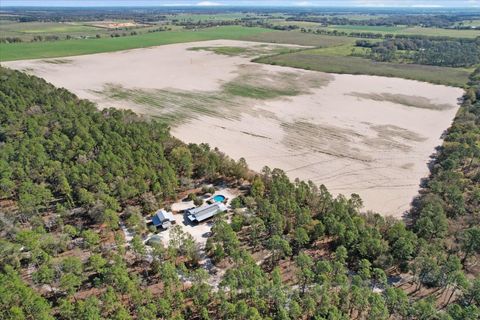 Tiny photo for 190 NW 225th Avenue, Dunnellon, FL 34431 (MLS # G5094195)