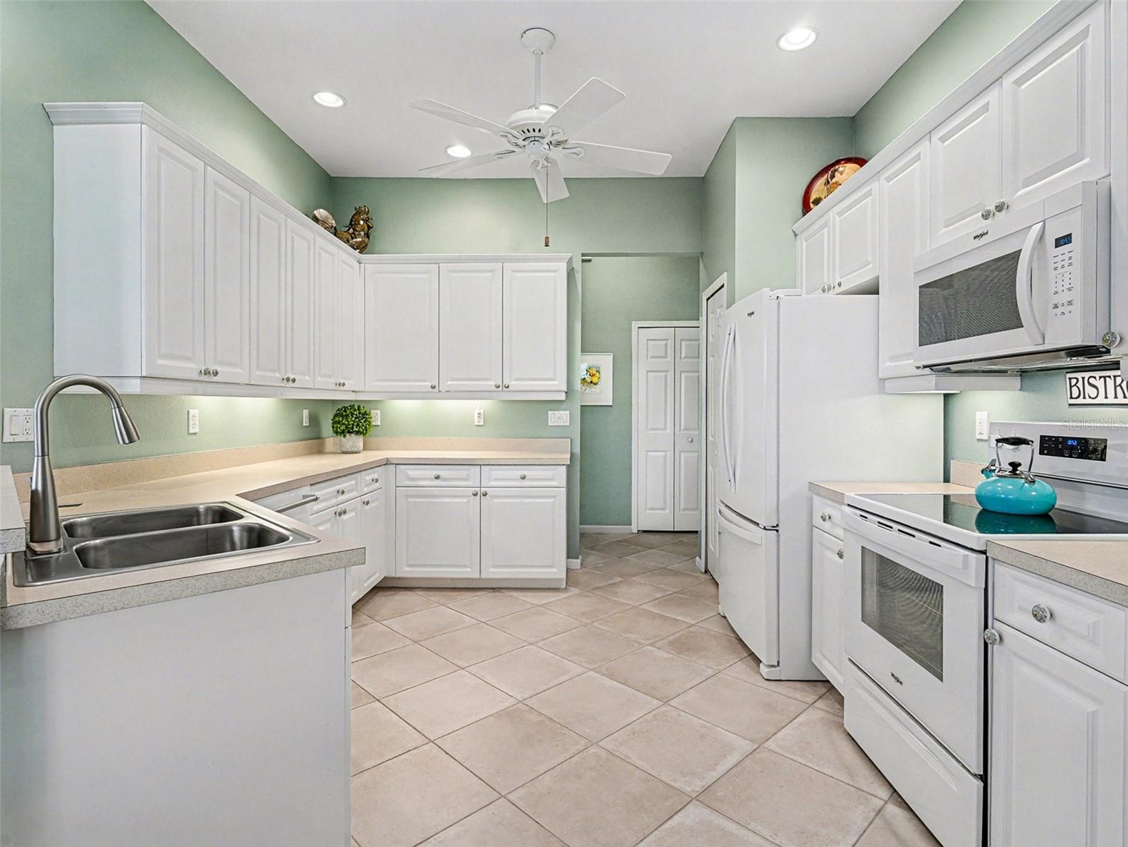 RIVERWOOD - Residential