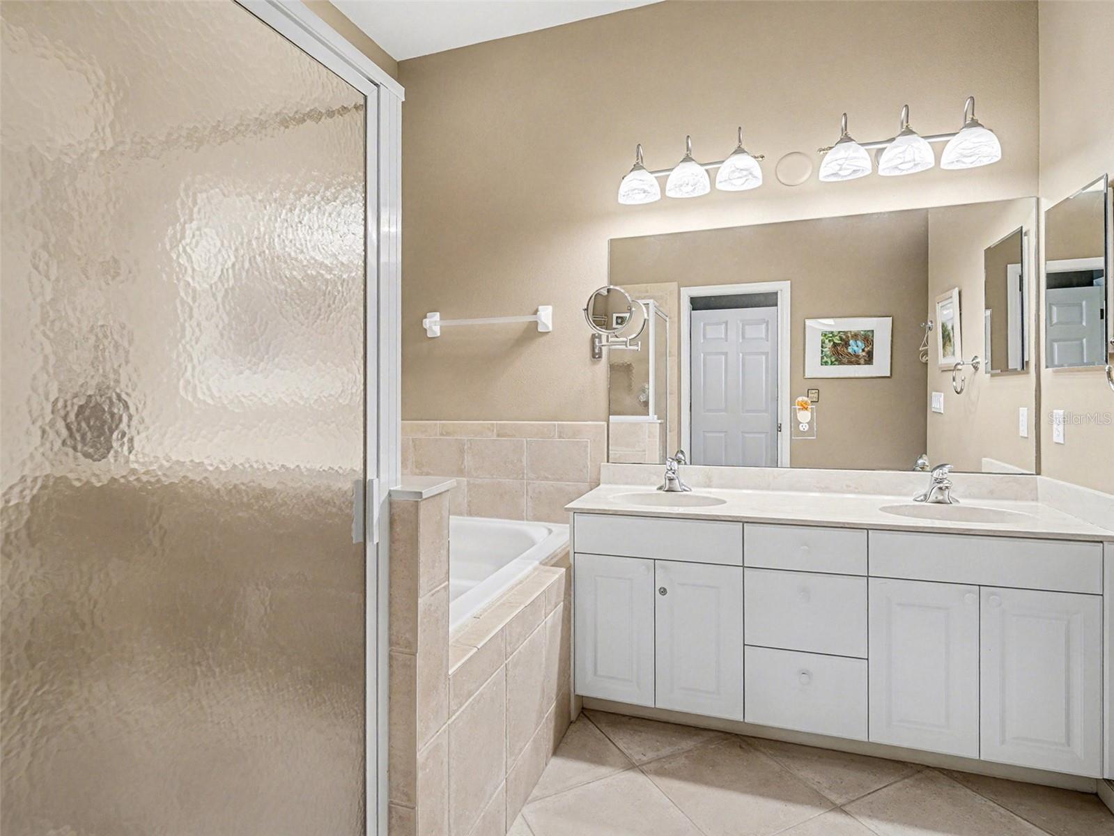 RIVERWOOD - Residential