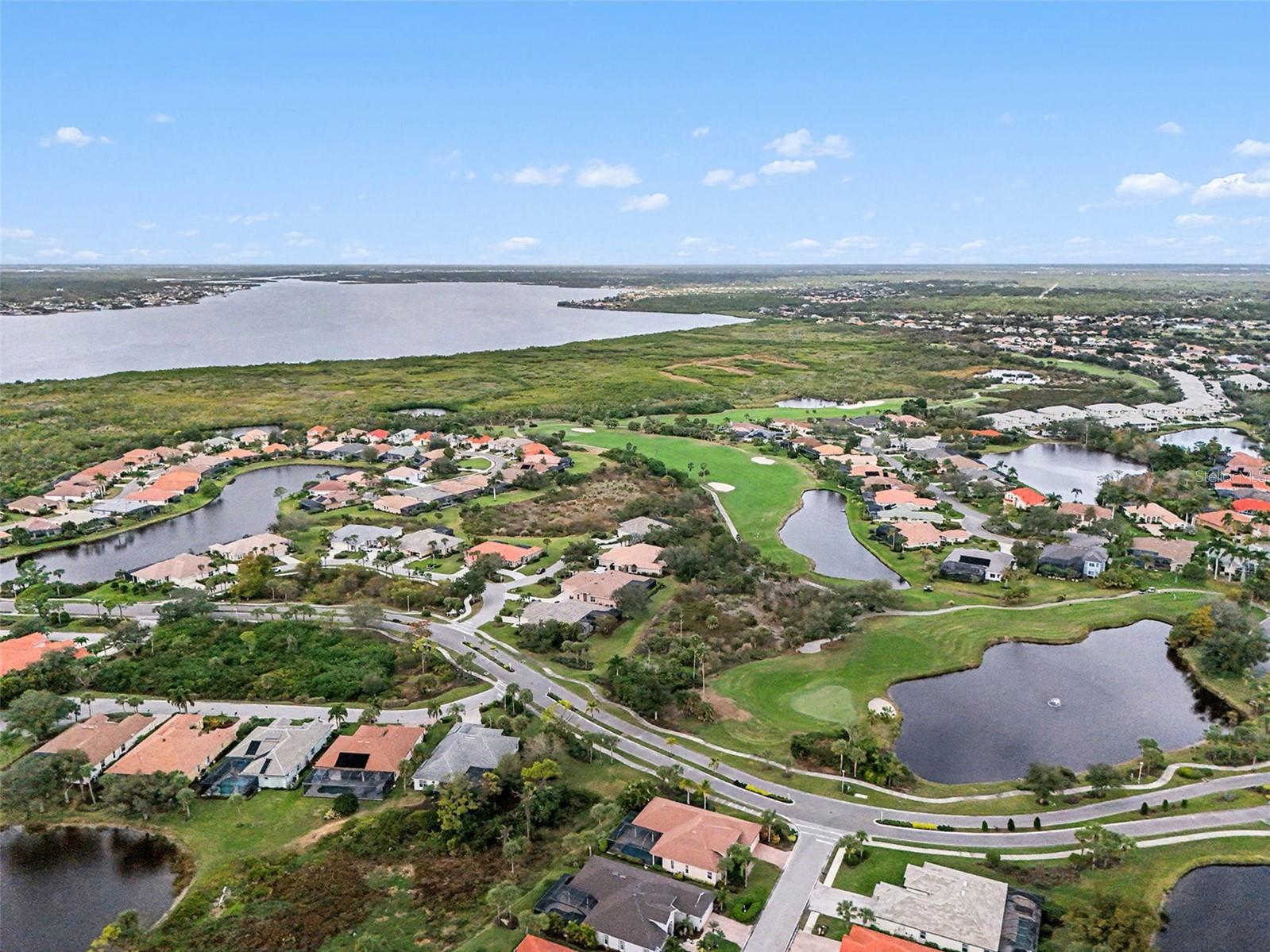 RIVERWOOD - Residential