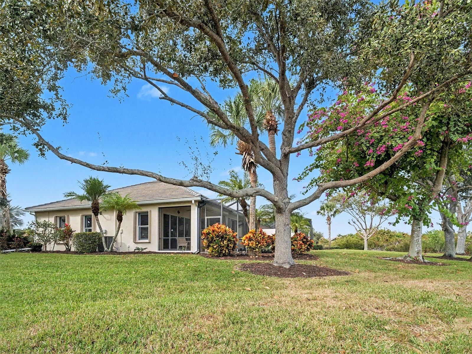 RIVERWOOD - Residential