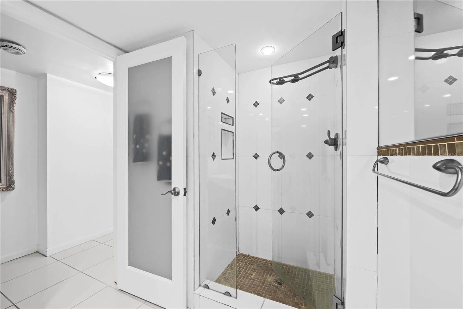 PLAYA DEL MAR CONDO - Residential