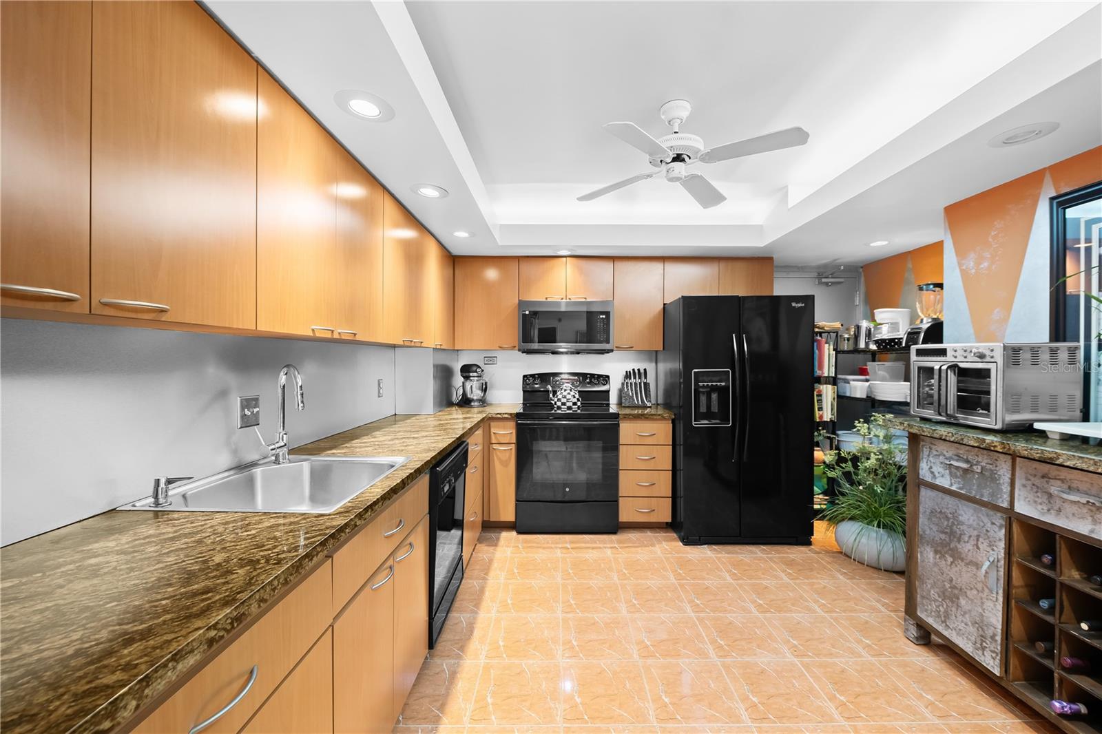 PLAYA DEL MAR CONDO - Residential