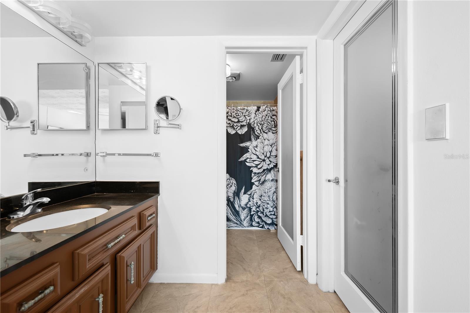 PLAYA DEL MAR CONDO - Residential