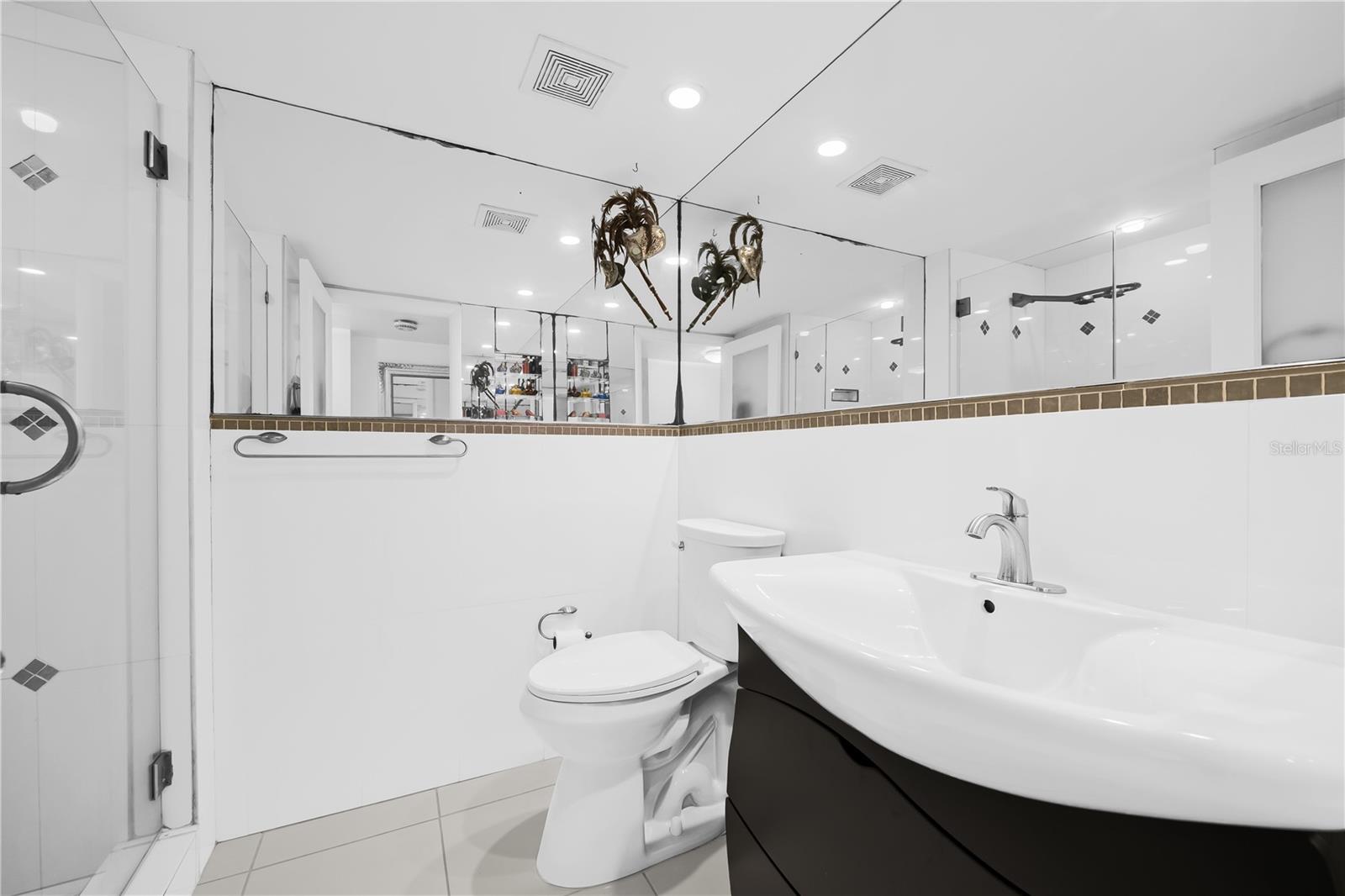 PLAYA DEL MAR CONDO - Residential